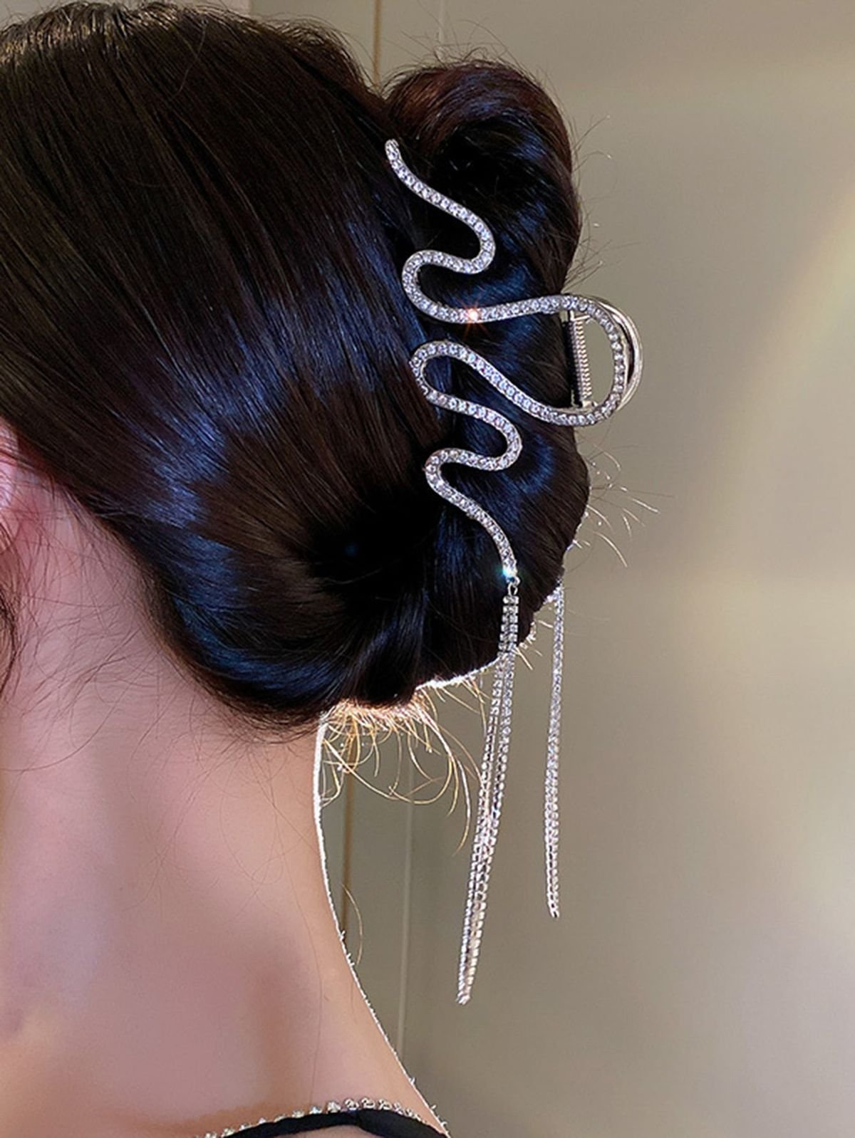 Rhinestone Tassel Decor Wave Hair Claw - Image 2