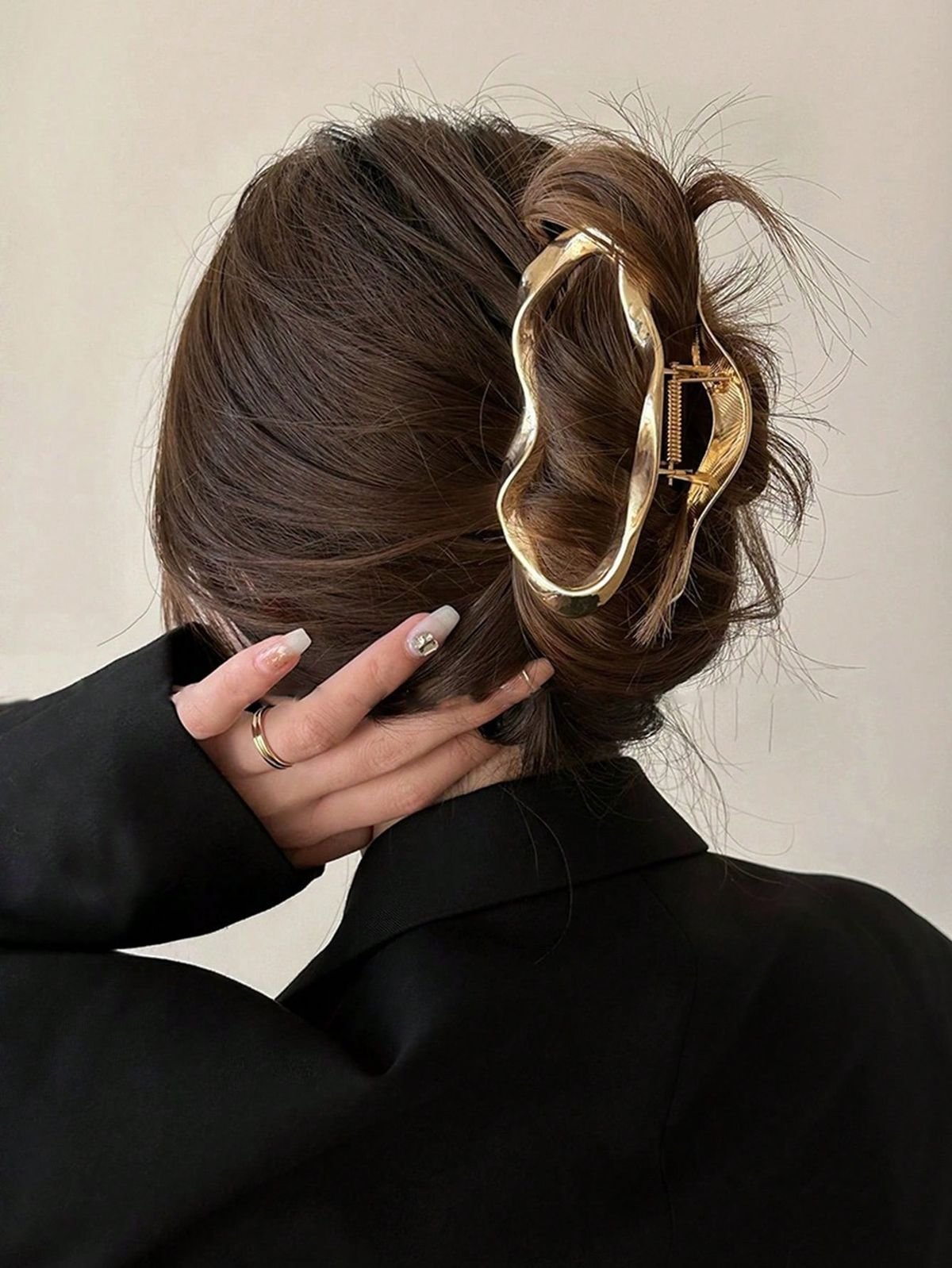 Chic Gold Hair Claw